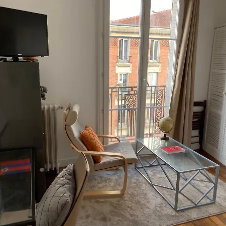 בית אירוח Privative Spacieuse Proche De Paris Centre Et Des Sites Olympiques Bois-Colombes